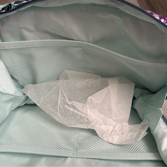 Lighten Up Large Blush & Brush Vera Bradley- Penelope Garden Pattern - Picture 4 of 5